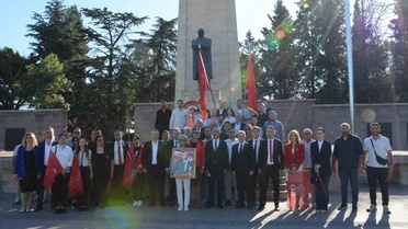 CHP'nin 103. kuruluş yıl dönümü Balıkesir'de coşkuyla kutlandı, Bingöl'den demokrasi vurgusu