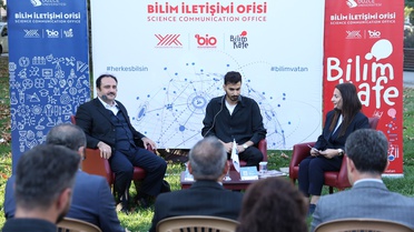DÜ'de Gazze söyleşisinde Gazzeli öğrenci, 77 yıldır süren soykırım olduğunu söyledi