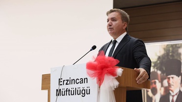 Erzincan'da eğitimcilerle buluşan Vali Aydoğdu rol model olmayı vurguladı