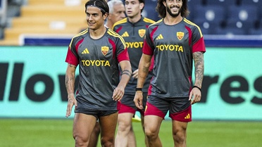 Fenerbahçe maçı öncesi Kadıköy'de son antrenmanını yapan Roma'da şok sakatlık
