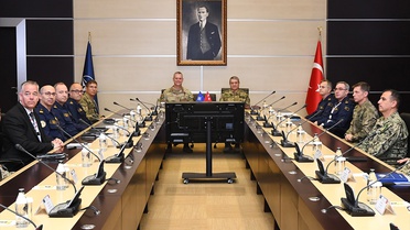 Bayraktaroğlu, SACEUR Grynkewich ile NATO temaslarını görüştü