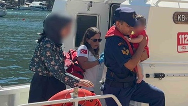 Fethiye açıklarında gezi teknesinde yaralanan bebek Sahil Güvenlik botuyla tahliye edildi