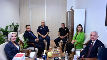 Kırklareli Valisi Turan, yeni görevine başlayan Hakim Sofu'yu makamında ziyaret etti