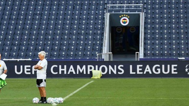 Roma, Fenerbahçe maçı öncesi son antrenmanını Kadıköy'de tamamladı