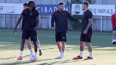 Sivasspor Teknik Direktörü Taşdemir: Galibiyet serisi yakalamak istiyoruz
