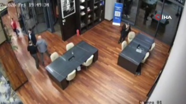 Ünlü tiyatrocu Okan Karacan hakkında 'bilgisayar çaldı' iddiası: O anlar güvenlik kamerasında