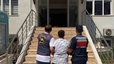 Antalya'da jandarma 9 günde 677 aranan şahsı yakaladı