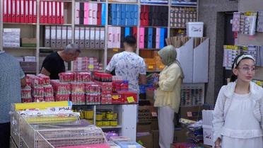 Ankara Ulus'ta okul alışverişi yoğunlaştı, veliler Çıkrıkçılar Yokuşu'nu doldurdu