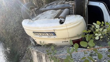 Burdur'da otomobil dereye yuvarlandı, 76 yaşındaki sürücü ağır yaralandı