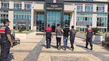 Finike'de 25 yıl 9 ay hapis cezası bulunan hükümlü JASAT ekiplerince tutuklandı