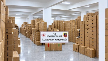 Bağcılar'da kaçak parfüm operasyonunda 200 milyon liralık ürün ele geçirildi