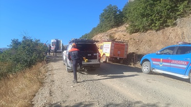 Kastamonu Taşköprü'de kuşburnu toplarken 30 metre uçuruma yuvarlanan kişi yaralandı