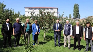 Doğubayazıt Kaymakamı Ayvat, Şeyh Mustafa Tanrıverdi Külliyesi'ni ziyaret etti