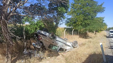 Konya Kulu'da otomobil takla attı, araçtaki 2 çocuk yaralandı