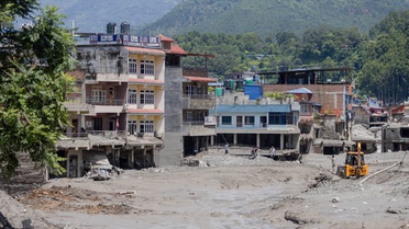 Nepal'de selde can kaybı 1377'ye çıktı, 5 bin 130 kişi hâlâ kayıp
