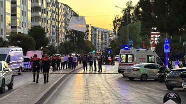 İzmir Karabağlar'da bankada 5 kişiyi rehin alan şüpheli tutuklandı
