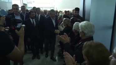 Özgür Özel Kars'ta partililerce karşılandı, konvoyu Susuz'da durduruldu