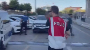 Sarıyer'de oyuncu Melisa Döngel'i trafikte silahla tehdit eden sürücü tutuklandı