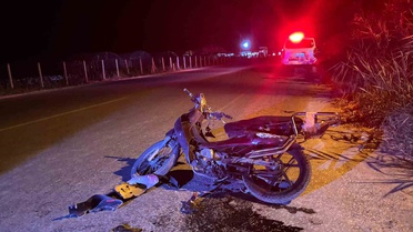 Tavşanlı'da kamyonet ile motosiklet çarpıştı, 2 kişi yaralandı