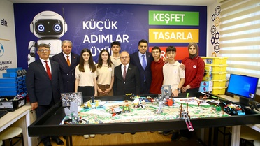 TİKA, Bakü Türk Anadolu Lisesine robotik kodlama laboratuvarı kurdu