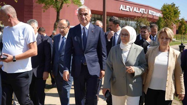 Bakan Ersoy Kocaeli'de akvaryum, millet bahçesi ve teleferik projesini gezdi