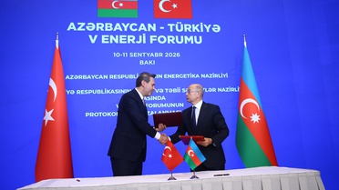 Bakü'de 5. Enerji Forumu'nda Bayraktar, elektrik odaklı üç yeni projeyi açıkladı