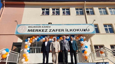 Balıkesir'de okula uyum haftasında minik öğrencilerle ilk gün heyecanı yaşandı