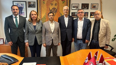 CHP heyeti Köln'de Avrupa Alevi Konfederasyonu Eşit Başkanı Mat ile görüştü