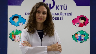 KTÜ'lü uzmandan beslenme çantası uyarısı, şekerli ürünler çürüğe zemin hazırlıyor