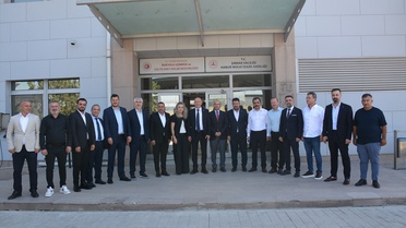 DAİB Başkanı Madırlı, Habur'daki gümrük müdürlüğünü ziyaret etti
