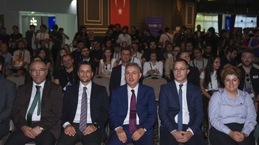 İzmir'de DIGIAGE Global Indie Game Summit 2026 başladı