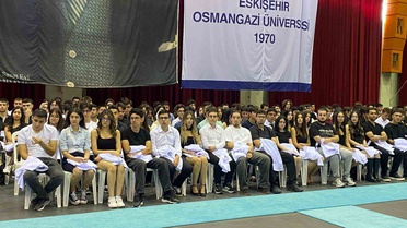 ESOGÜ Tıp Fakültesi'nde beyaz önlük töreni düzenlendi