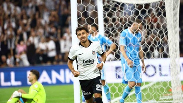 İlhan Fakılı, Beşiktaş'ın Erzurumspor FK'yı 3-0 yendiği maçta gol attı