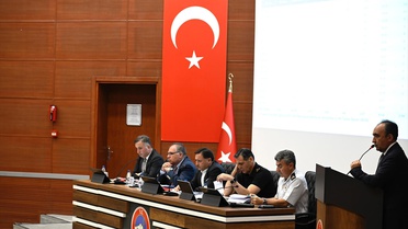 Kayseri'de okul güvenliği toplantısı yapıldı, Vali Çiçek tedbirlerin alındığını açıkladı
