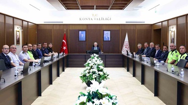 Konya'da okul güvenliği toplantısı Vali İbrahim Akın başkanlığında yapıldı