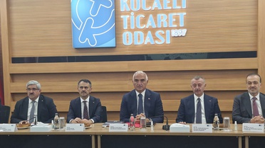 Kültür ve Turizm Bakanı Ersoy, Kocaeli'de millet bahçesi ve teleferikte inceleme yaptı