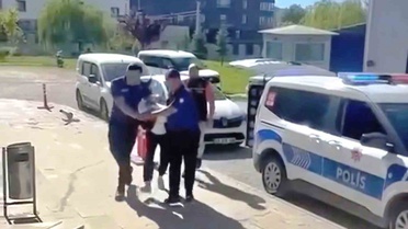 Kütahya'da polis takibinden kaçamadı, 10 yıl hapis cezasıyla aranan şahıs yakalandı