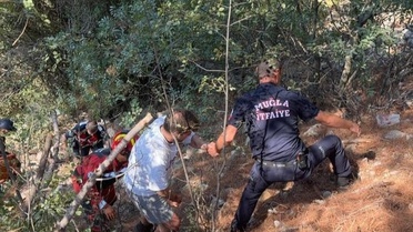 Muğla Menteşe'de otomobil uçuruma yuvarlandı, sürücü yaralandı