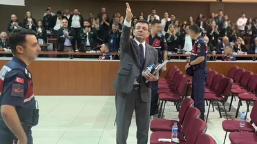 İmamoğlu artık siyasi yasaklı! Karar sonrası çıldırdı, salondan zorla çıkardılar