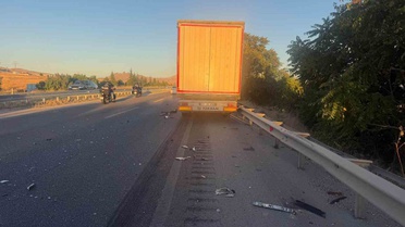 Eskişehir Sivrihisar'da tır ile otomobil çarpıştı, sürücü hafif yaralandı