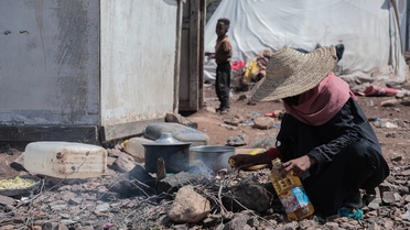 Yemen'de artan çatışmalar bir günde 2 bin 398 aileyi yerinden etti