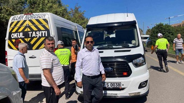 Zonguldak'ta okul servisleri tek tek denetlendi, Şoförler Odası da sahada destek verdi