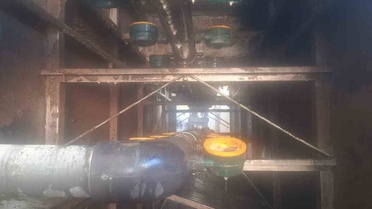 Bolu Gerede'de deri fabrikasının bacasında çıkan yangın itfaiye ile kontrol altına alındı