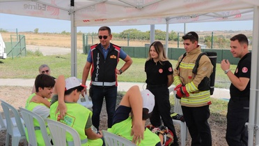 Edirne'de çocuklara afet eğitimi, ailelerle birlikte müzede verildi