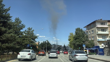 Erzurum Palandöken'de şantiyede oluşan hortum araç kamerasına yansıdı