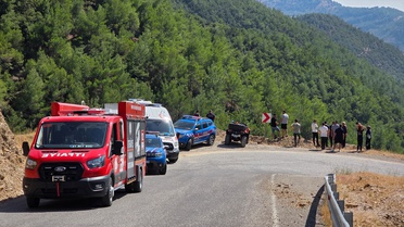 Yayla yolunda feci son! Sepetli motosikletle uçuruma yuvarlandı 