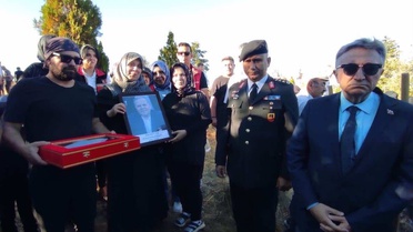 Bilecik Bozüyük'te Kıbrıs gazisi Zeki Küçük 73 yaşında toprağa verildi