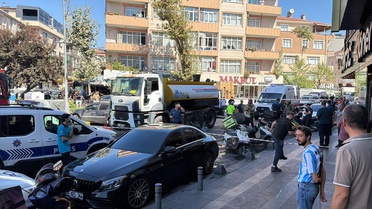 Küçükçekmece'de belediye su tankerinin çarptığı kadın olay yerinde yaşamını yitirdi