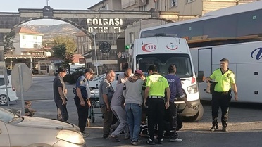 Adıyaman Gölbaşı'nda motosiklet yayaya çarptı, 2 kişi yaralandı