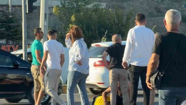 Karabük'te otomobilin çarptığı yaya yaralandı, kaza anı kamerada